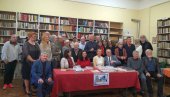 PESNIČKO VEČE NA ČETIRI JEZIKA: Internacionalno druženje poeta u biblioteci u Vršcu