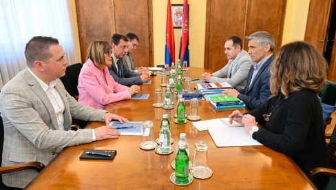 МАЈА ГОЈКОВИЋ РАЗГОВАРАЛА СА ПРЕДСЕДНИКОМ МАТИЦЕ РУСИНСКЕ: Покрајинска влада наставиће подршку програмима