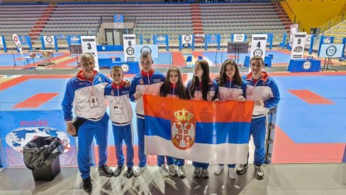I JAGODINCI U REPREZENTACIJI: Na Evropskom šotokan karate prvenstvu reprezentaciju Srbije činilo i šest karatista iz Jagodine (FOTO)
