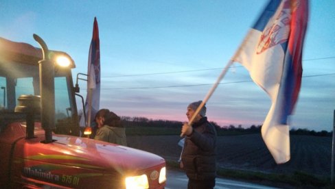 SRPSKA TROBOJKA VIORI SE NA TRAKTORIMA: Domaćini iz Novog Sada kreću za Beograd da podrže Vučića (VIDEO)