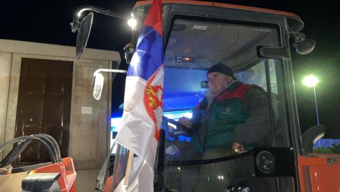 VUČIĆ NE DA SRBIJU, NE DAMO NI MI: Domaćin objasnio zašto su krenuli traktorima za Beograd (VIDEO)