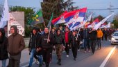 РУДАРИ ИЗ КОЛУБАРЕ КРЕНУЛИ У ТРИ УЈУТРУ ЗА БЕОГРАД: Корачају ка престоници - све за председника и државу (ФОТО)