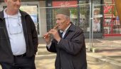 ZAVIČAJNI ZVUK: Deka zasvirao frulu na svenarodnom skupu (VIDEO)