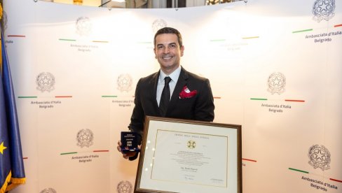 Дарко Поповић витез Ордена италијанске звезде