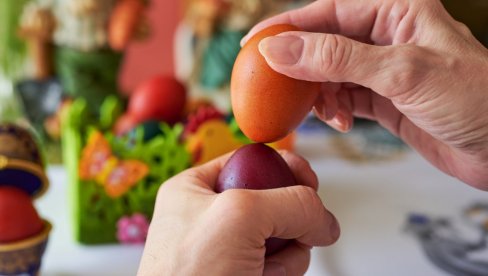 DA LI SE KUCAMO ILI TUCAMO JAJIMA? Samo je jedan izraz tačan, drugi zaboravite