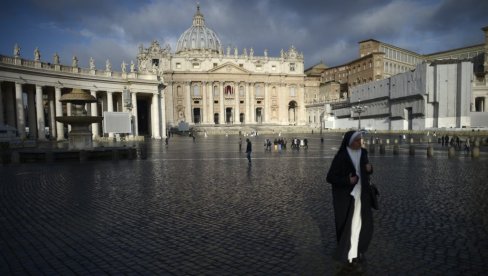 KAKO SE BIRA NOVI PAPA? Sve se odvija u najvećoj tajnosti, a evo kakav je postupak i šta predstavlja crni i beli dim
