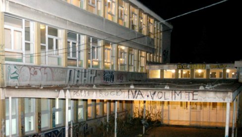 UGLJEŠA BLOKADER OTKRIO PLAN: Spremaju pobunu u Četvrtoj beogradskoj gimnaziji - blokiraće nastavu i praviti buku