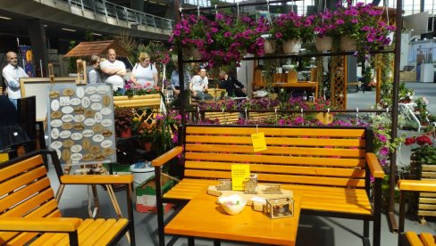 MOBILIJAR IZ ZATVORSKIH POGONA: Uprava za izvršenje krivičnih sankcija izlaže i ove godine na Međunarodnom  sajmu hortikulture u Beograd