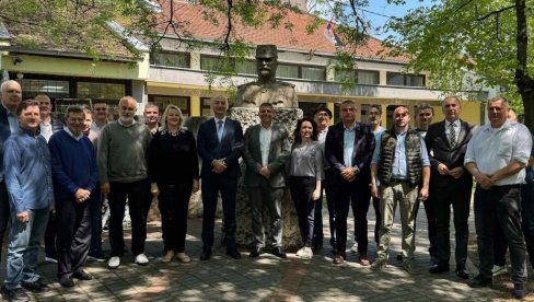 ПРОМОВИШУ ДОМАЋЕ ПРОИЗВОДЕ: “Степини дани ракије” могли би, уз помоћ покрајине и локалне самоупораве, да постану светски бренд