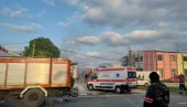 IZGOREO MAGACIN, NIJE BILO POVREĐENIH: Požar u krugu firme na Temerinskom putu u Novom Sadu