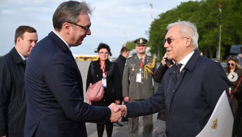 PRVA VUČIĆEVA PORUKA PO DOLASKU U RUSIJU: Posle mnogo godina opet u Moskvi, ponosan sam na antifašističku borbu srpskog naroda