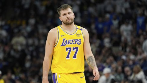 RAZBIJEN LUKA DONČIĆ! Hjuston je sila za Lejkerse