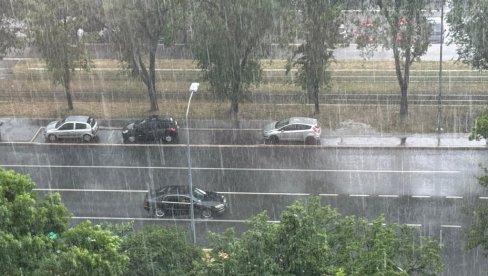 NAGLI PAD TEMPERATURE U SRBIJI: Došao kraj lepom vremenu - Kiša stiže prvo u ove delove zemlje