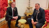 СРПСКИ СУСРЕТ У КРЕМЉУ: Вучић и Додик на разговору
