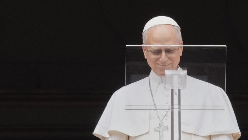 У ПЛАВОЈ ЏАМИНИ БЕЗ ЦИПЕЛА, АЛИ И МОЛИТВЕ: Ватикан сумира прву посету Римокатоличког поглавара иностранству