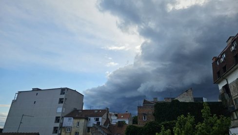 ČITAV OLUJNI FRONT IDE KA NAMA, KRITIČNA NAREDNA 72 SATA: Hitno se oglasio Štab za vanredne situacije, Beograd u pripavnosti