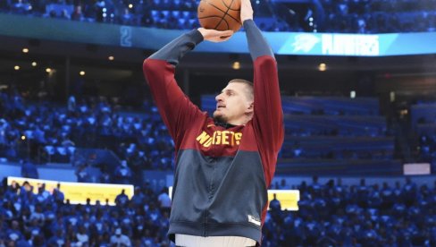 NIJE MU BILO LAKO: Nikola Jokić gledao poraz Denvera, Oklahomi drama