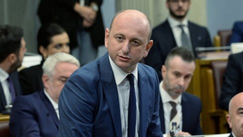 КНЕЖЕВИЋ: Сатлерови послушници ми замерају пријатељство са Вучићем