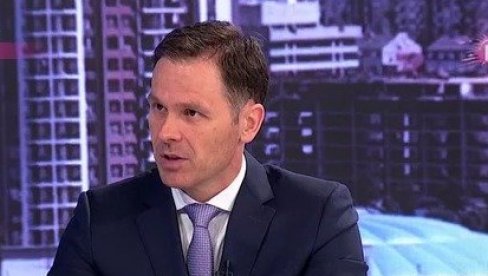 ГРАЂАНИ ЋЕ ПРИ СВАКОЈ КУПОВИНИ УШТЕДЕТИ 10, 15, 20 ОДСТО: Министар Мали о економским мерама