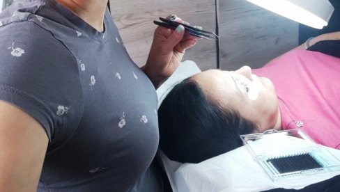 BRAVO ZA IVANU I NJENE DRUGARICE: Besplatno ulepšavaju maturantkinje slabijeg imovnog stanja