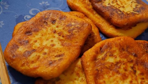 BRZI RUČAK OD SAMO NEKOLIKO SASTOJAKA: Mekane piroške od krompira (VIDEO)