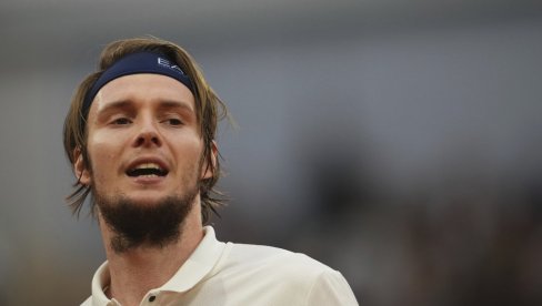 BUBLIK SE PLASIRAO U POLUFINALE MASTERSA U PARIZU! Kazahstanac obezbedio prvo polufinale Mastersa u karijeri
