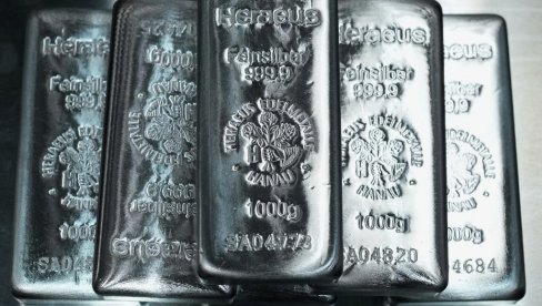 SREBRO NA ISTORIJSKOM MAKSIMUMU: Cena plemenitog metala premašila 85 dolara po unci