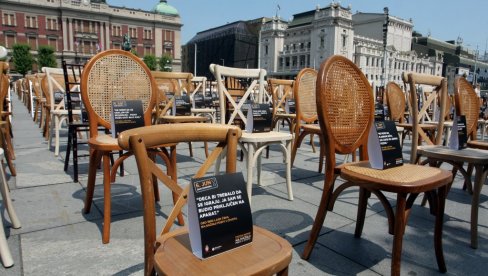 СТРАХ И НАДА У 1.800 ЛИЧНИХ ПОРУКА: На Тргу републике обележен Национални дан донора (ФОТО)