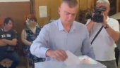 VLADIMIR VIDENOVIĆ GLASAO MEĐU PRVIMA: Kandidat sa liste  Ne damo Srbiju - Aleksandar Vučić obavio građansku dužnost (VIDEO)