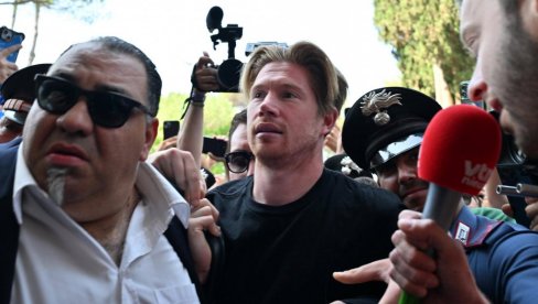 ŠOK ZA ŠAMPIONA ITALIJE: Kevin De Brujne debitovao u porazu Napolija od trećeligaša