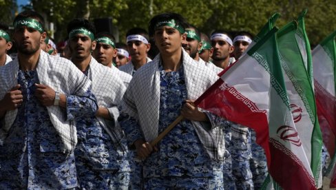 PRETNJE HAMNEIJU NEĆE OSTATI BEZ POSLEDICA Teheran odgovorio Trampu: Iranski narod sa ljubavlju i verom stoji iza vođe