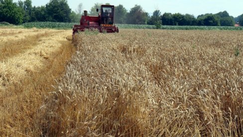 НОВА ПРИЛИКА ЗА ПОЉОПРИВРЕДНИКЕ: Војводина расписује конкурс за савремену аналитичку пољопривредну опрему