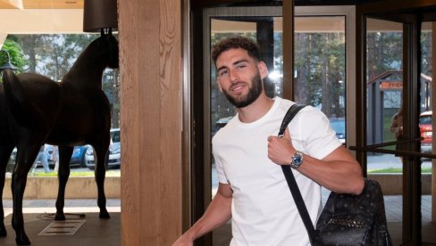 CIGANI... Zvezdin stranac Nair Tiknizjan progovorio srpski kako niko nije očekivao