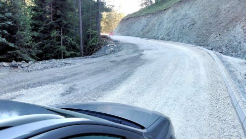 ПО ЕВРОПСКИМ СТАНДАРДИМА: Напредује обнова пута Краљево-Гоч