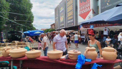 NARODNA FEŠTA U PARAĆINU: Oblačno, vreme po meri za vašar na Vidovdan