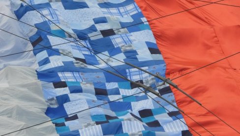 ЧИСТЕ УСТАШЕ: Блокадери развили заставу са шаховницом (ФОТО)