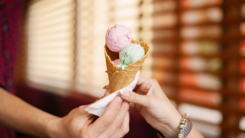 SLADOLED KAO OLAKŠANJE: Može biti od pomoći kada nas boli grlo, objašnjava ruski lekar