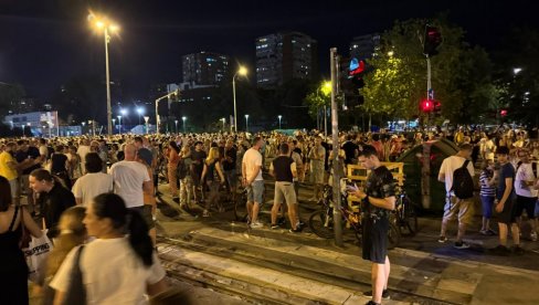 ПСИХОЛОШКИ ПРОФИЛ БЛОКАДЕРА: Од друштвеног талога, преко корисних идиота, до фрустрираних на уличној терапији