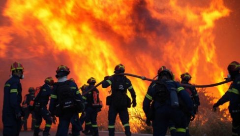 POŽAR U STAMBENOJ ZGRADI U STRAZBURU: Jedna osoba stradala, deca iskakala kroz prozor