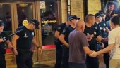 БЛОКАДЕРИ ПОКУШАЛИ УПАД У СНС У ЧАКУ: Разбили врата, реаговала полиција