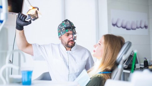 BOL U ZUBU IZAZOVE SEPSU? Matija umro u 43. godini, a ova tačkica u ustima je alarm