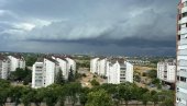 UPALJEN METEO ALARM ZBOG 2 POJAVE: Ove delove Srbije očekuje jaki pljuskovi i grmljavina