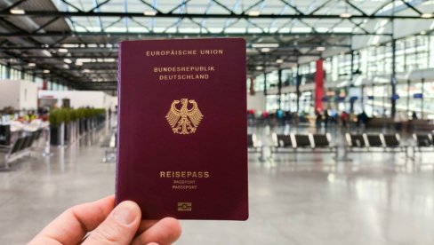 MORA DA SE ZASLUŽI: Nemačka poništila program ubrzanog dobijanja državljanstva