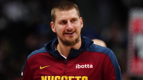 HOĆETE LI DA GA POLJUBIM? Nikola Jokić doveo do suza Amere (VIDEO)