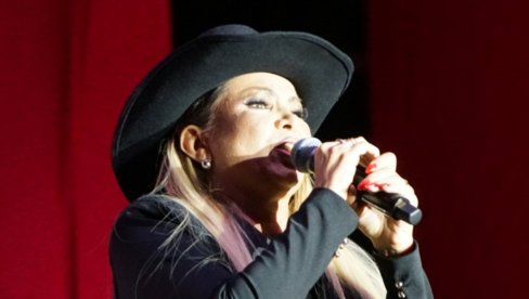 IMAM DOVOLJNO NOVCA DA NE MORAM DA PEVAM Olja Karleuša otkrila istinu o povlačenju sa estrade