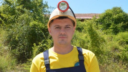 СКЛАЊАО САМ МУ УГАЉ С ЛИЦА СВЕ ДОК НИЈЕ УДАХНУО ДУБОКО: Рудар Ненад Ђорђевић добио медаљу од Вучића јер је колегу у јами отео од смрти