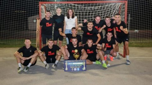 ЗАВРШЕН ТУРНИР НА ПЕТОПАРЦУ У СРПСКОМ ИТЕБЕЈУ: Победник у конкуренцији сениора је домаћа екипа