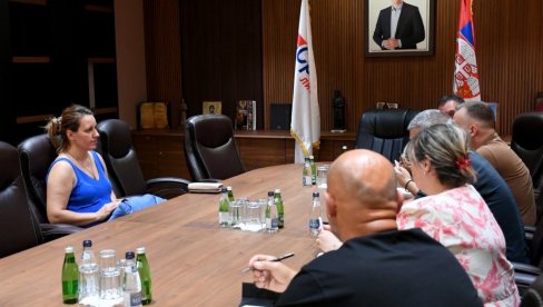 НЕДОПУСТИВО ЈЕ ОВО ШТО ДАНАС ПРОЛАЗИ ПОРОДИЦА ЈАНИЋИЈЕВИЋСрпска листа: Ниједна српска породица неће бити без крова над главом