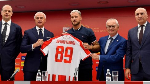 SPEKTAKL NA MARAKANI VEČERAS U 20H: Arnautović debituje!