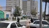 (УЗНЕМИРУЈУЋ ВИДЕО) ДЕВЕТОРО МРТВИХ У ТЕРОРИСТИЧКОМ НАПАДУ: Извршен удар на зграду суда у Ирану, безбедњаци на терену (ВИДЕО)